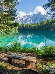 Passez la frontière et découvrez le magique Lago di Fusine.