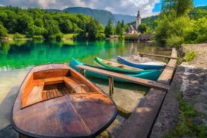 bateaux bohinj à l'échelle